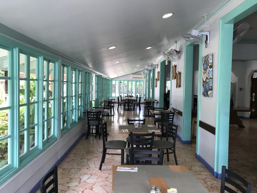 Toby'S Resort 몬테고 베이 외부 사진